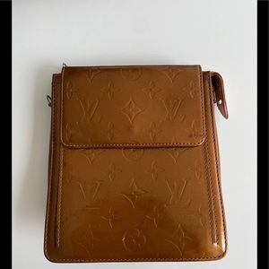🛍Authentic LV Bag (Wear)